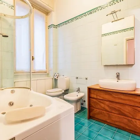 Hydroshower-cinema-duomo16' By Walk-tubo M3 500 Mt Appartement *